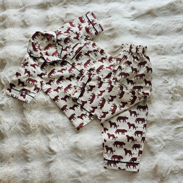 MAROON LEOPARD